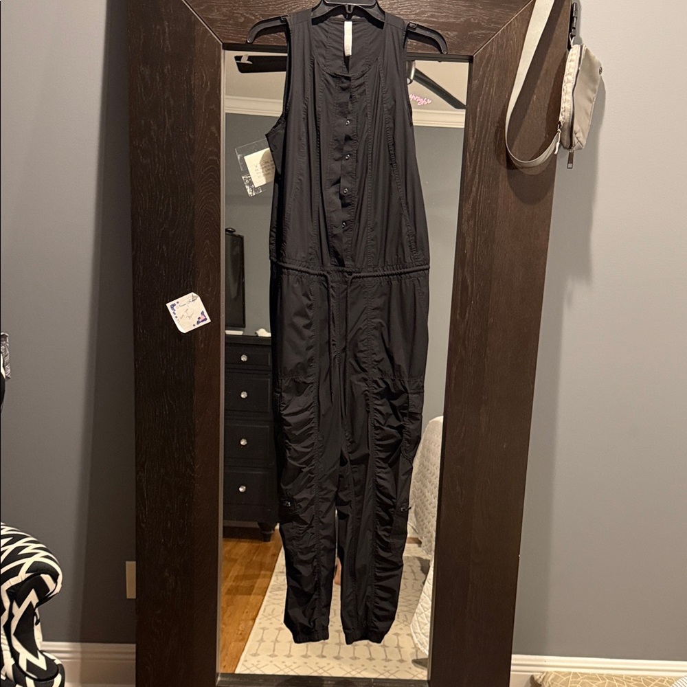 Athleta Black Sleeveless Jumpsuit Romper
